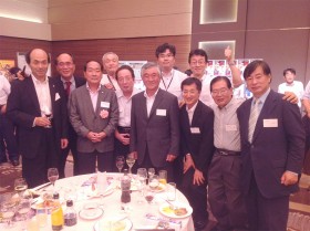 昨年の同イベントでの春高同窓生集合写真