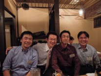 左から吉田、冨山、柏崎、田村さん