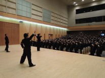 武藤出くん指揮校歌斉唱