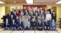 出席者全員の（歴史的？）記念写真