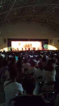 第53回臙脂の集い　毎年立ち見が出るほどの盛況です。