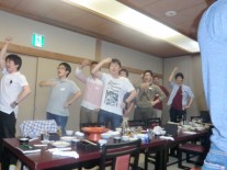 全員での校歌斉唱