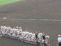 応援団に勝利の報告