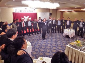 44回の松井克典氏のリードによる校歌斉唱