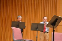 杉木教授と坂田勝己さん（33回）が競演