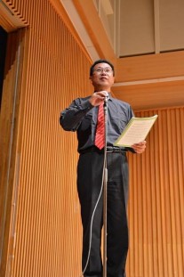 司会の関田さん（33回）