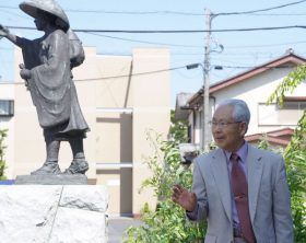 麦倉さんと曽良像