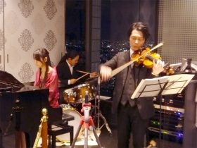 須藤さん率いるジャズバイオリントリオ