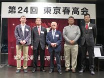 落合さん以下5人の弁護士さん記念写真