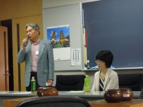 岡田正新会長と青木喜久代八段