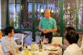 尾崎会長のスピーチ