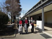 左から山口、小泉、芳野先生