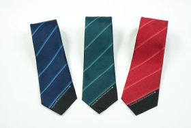 学年カラーに合わせた3種類の春高ネクタイ