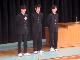 全国大会に出場する陸上部選手