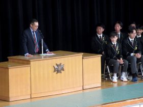 メルボルン高モディーニィ校長先生の挨拶