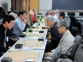 熱戦をくり広げる対局